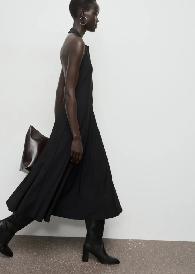 Plisseekleid mit Neckholder Plisseekleid mit Neckholder
