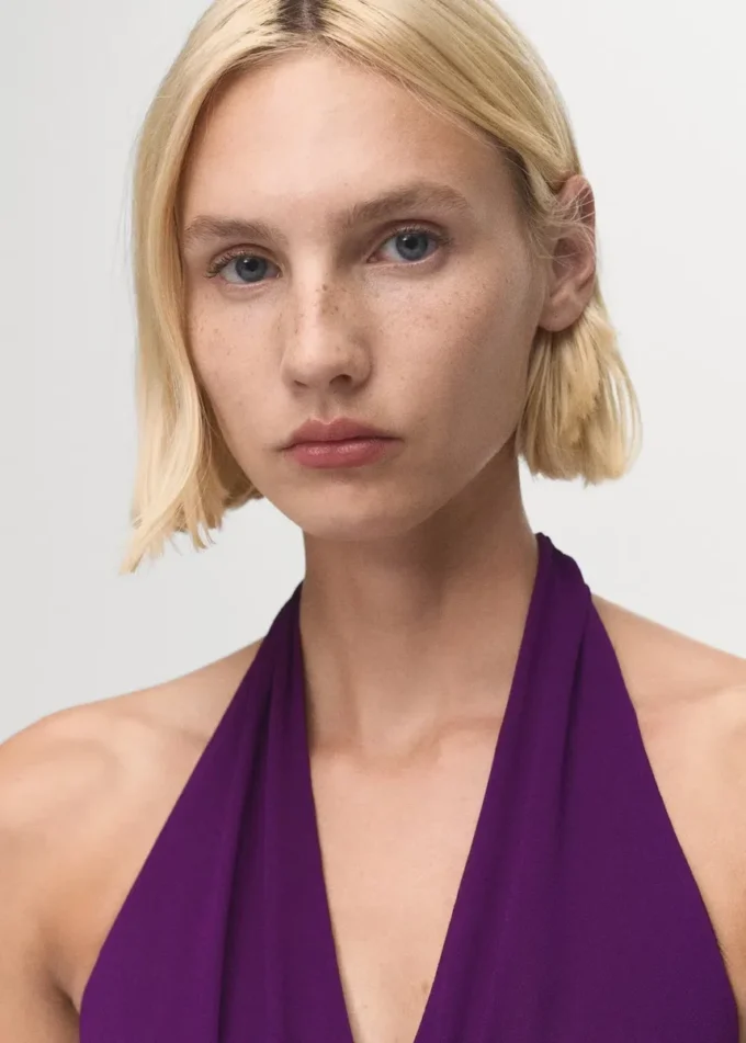 Plisseekleid mit Neckholder Plisseekleid mit Neckholder