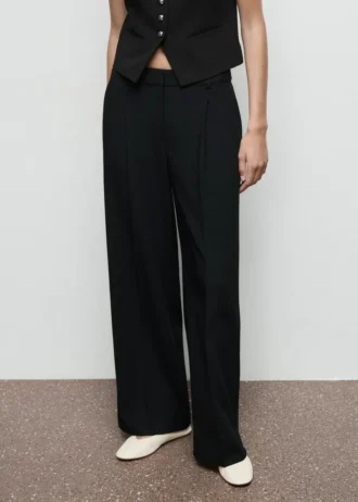 Plissierte Hose mit weitem Bein