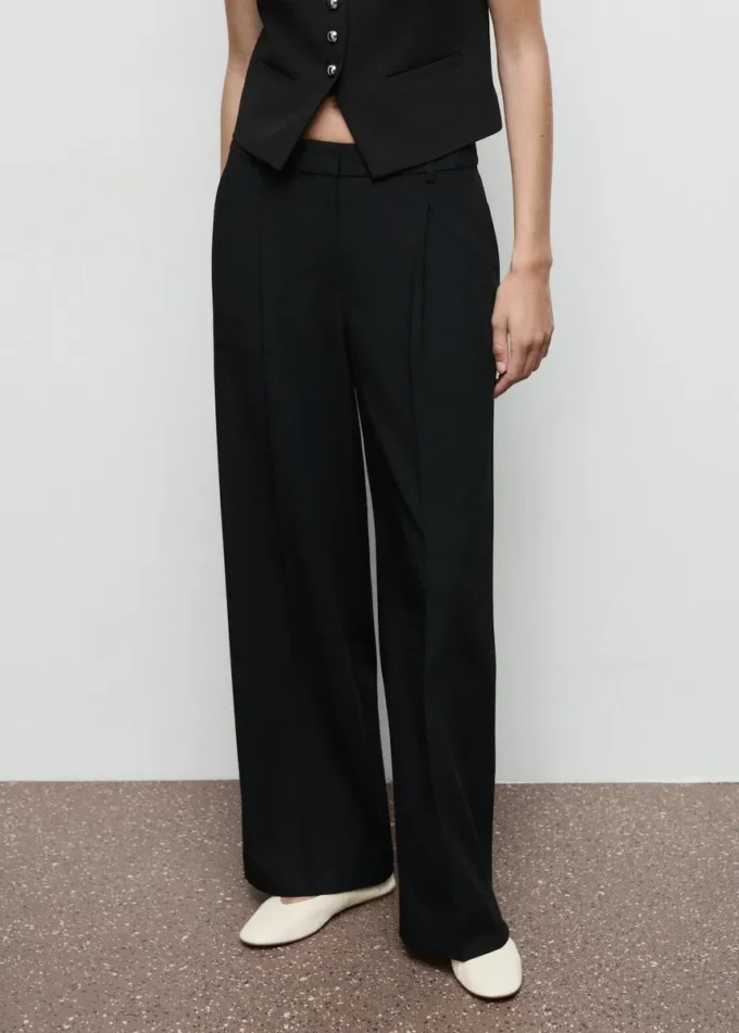 Plissierte Hose mit weitem Bein