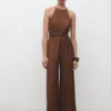 Plissierter Overall mit Gürtel Plissierter Overall mit Gürtel