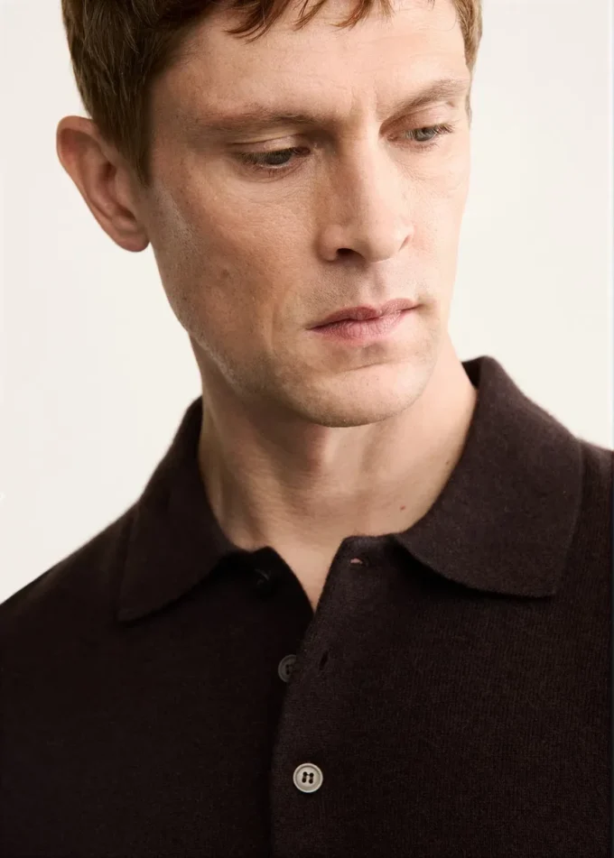 Polo-Pullover aus 100 % Kaschmir Polo-Pullover aus 100 % Kaschmir