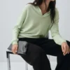 Polo-Pullover aus 100 % Wolle Polo-Pullover aus 100 % Wolle