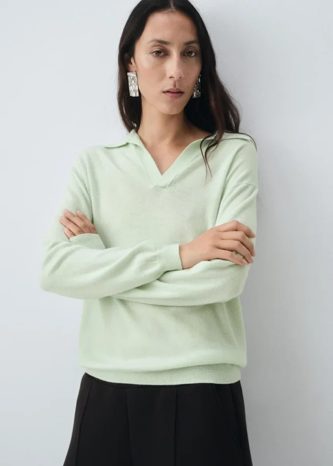 Polo-Pullover aus 100 % Wolle Polo-Pullover aus 100 % Wolle