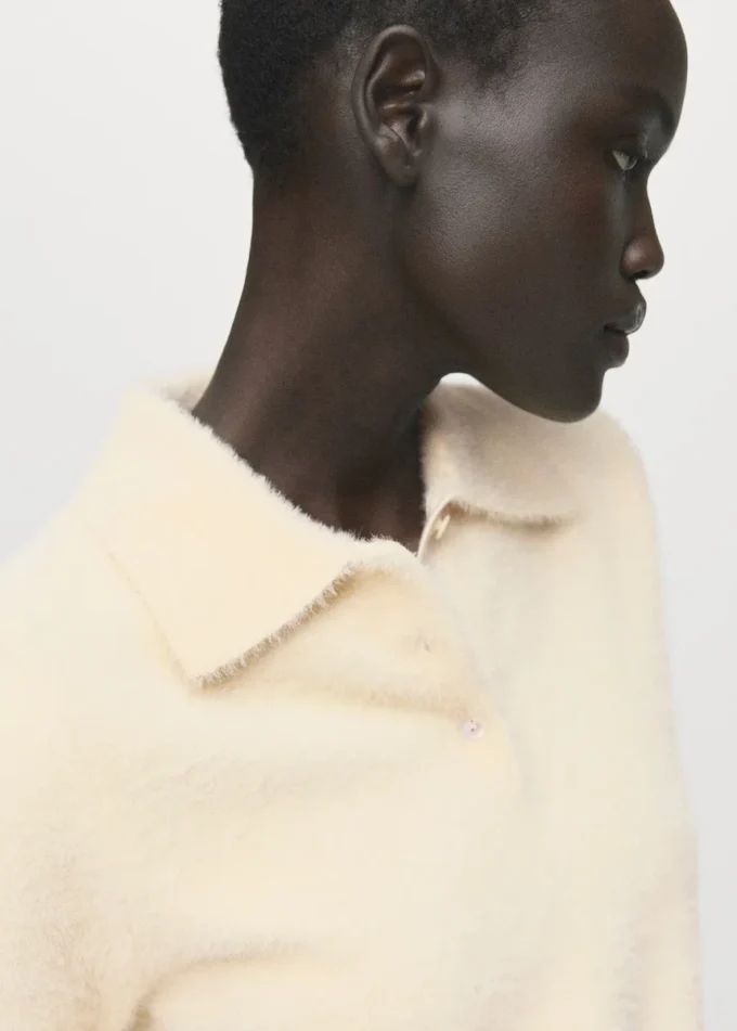 Polo-Pullover mit Kunstfellkragen Polo-Pullover mit Kunstfellkragen