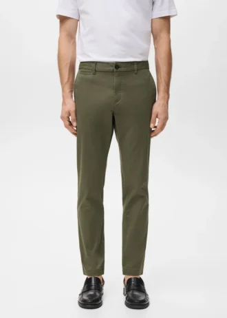 Prato kurze, konisch geschnittene Chino-Hose