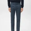 Prato kurze, konisch geschnittene Chino-Hose