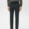 Prato kurze, konisch geschnittene Chino-Hose