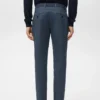 Prato kurze, konisch geschnittene Chino-Hose