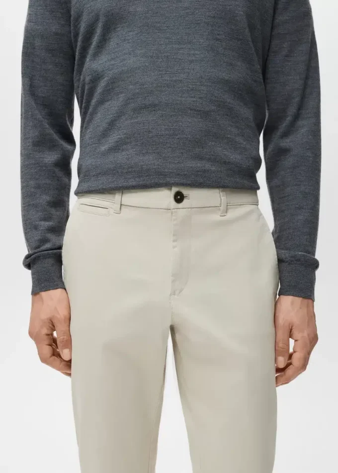 Prato kurze, konisch geschnittene Chino-Hose