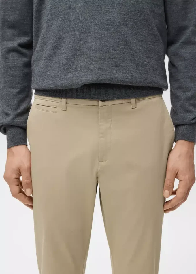 Prato kurze, konisch geschnittene Chino-Hose