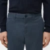 Prato kurze, konisch geschnittene Chino-Hose