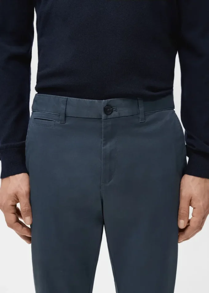 Prato kurze, konisch geschnittene Chino-Hose