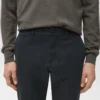 Prato kurze, konisch geschnittene Chino-Hose