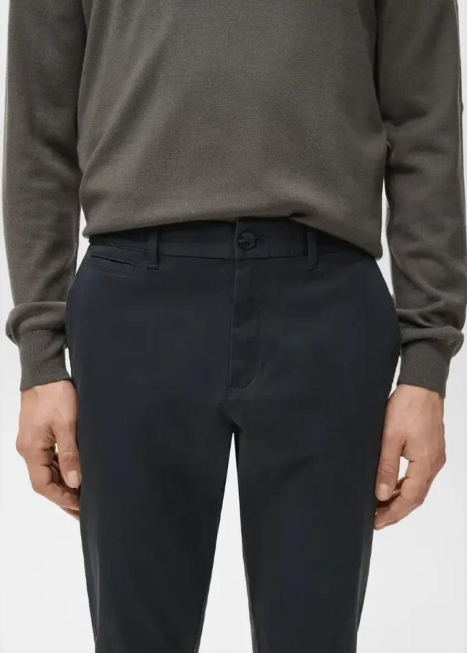 Prato kurze, konisch geschnittene Chino-Hose