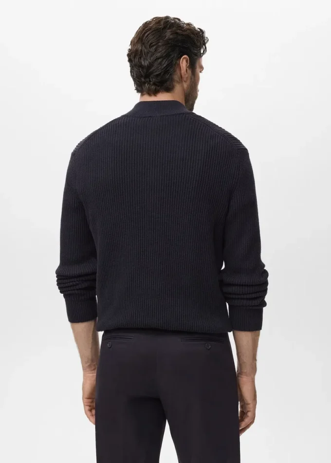 Pullover aus 100 % Baumwolle mit Perkins-Ausschnitt Pullover aus 100 % Baumwolle mit Perkins-Ausschnitt