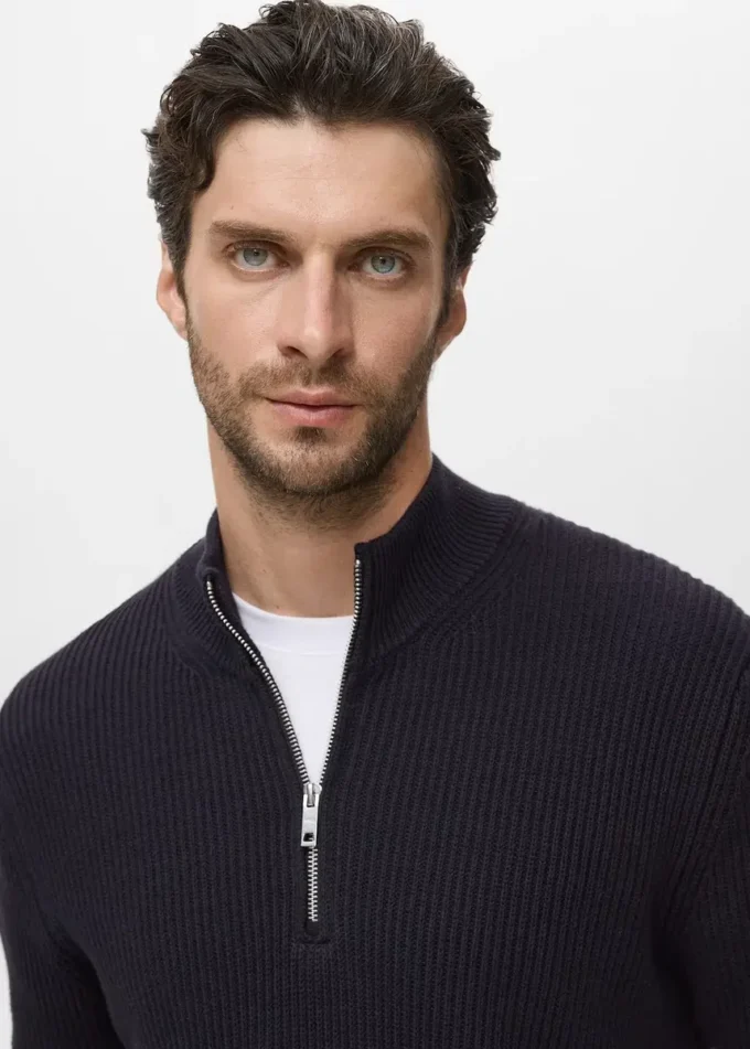 Pullover aus 100 % Baumwolle mit Perkins-Ausschnitt Pullover aus 100 % Baumwolle mit Perkins-Ausschnitt