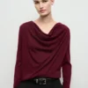 Pullover mit drapiertem Ausschnitt Pullover mit drapiertem Ausschnitt