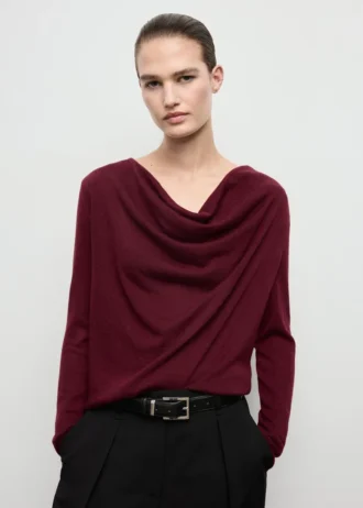 Pullover mit drapiertem Ausschnitt