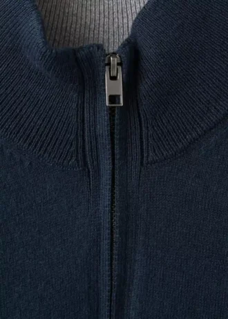 Pullover mit Reißverschluss am Hals