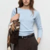 Pullover mit U-Boot-Ausschnitt Pullover mit U-Boot-Ausschnitt