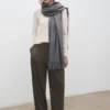 Pullover mit U-Boot-Ausschnitt Pullover mit U-Boot-Ausschnitt