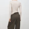 Pullover mit U-Boot-Ausschnitt Pullover mit U-Boot-Ausschnitt