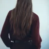 Pullover mit V-Ausschnitt und Schal Pullover mit V-Ausschnitt und Schal
