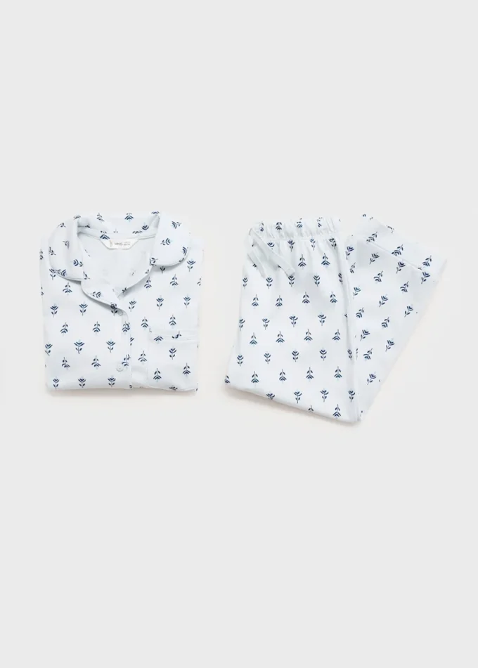 Pyjama mit Blumenmuster Pyjama mit Blumenmuster