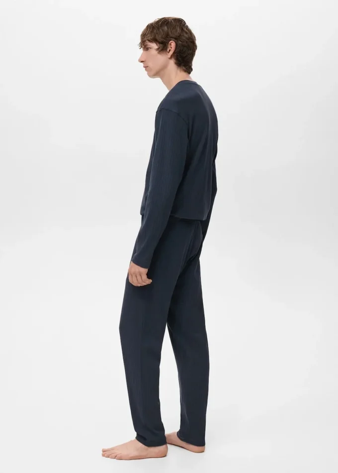 Pyjama-Set aus 100 % Baumwolle Pyjama-Set aus 100 % Baumwolle