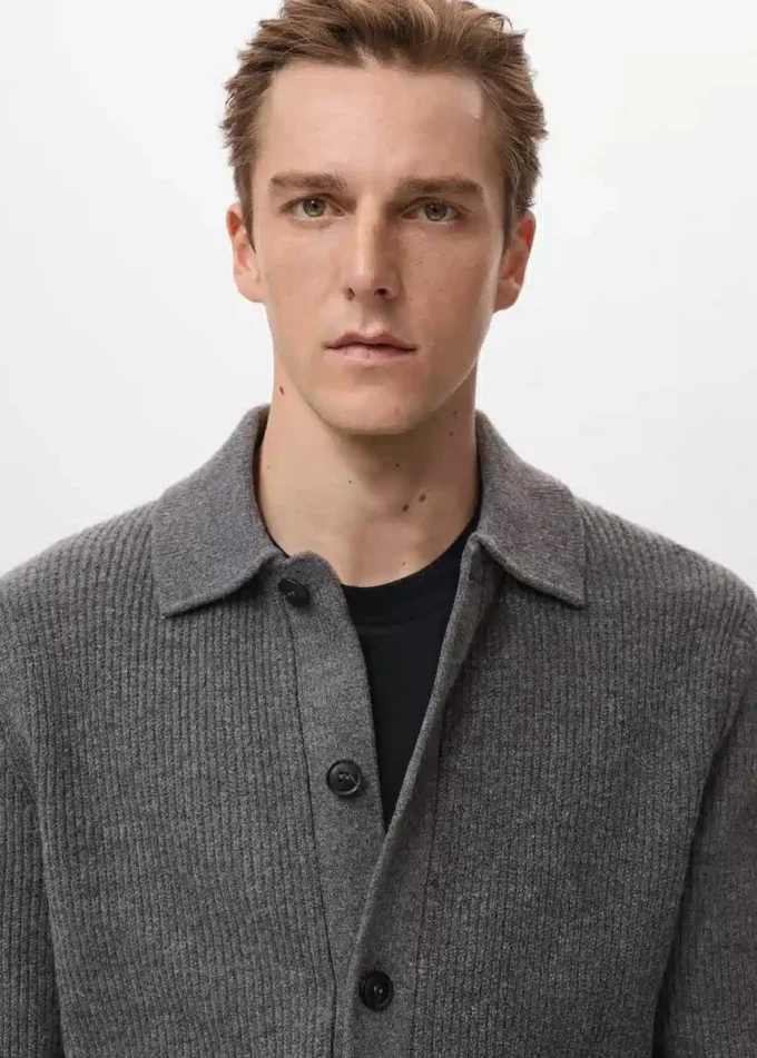 Rippstrick-Strickjacke Rippstrick-Strickjacke