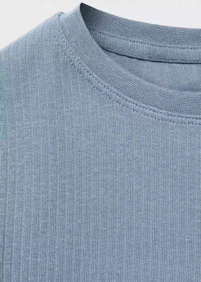 Rippstrick-T-Shirt aus Baumwolle Rippstrick-T-Shirt aus Baumwolle