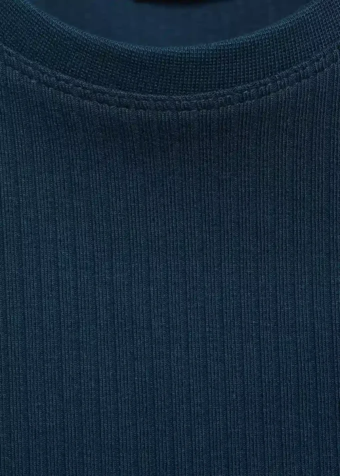Rippstrick-T-Shirt aus Baumwolle Rippstrick-T-Shirt aus Baumwolle