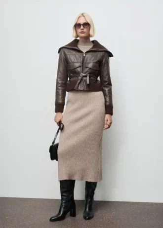 Rippstrickkleid mit Perkins-Ausschnitt