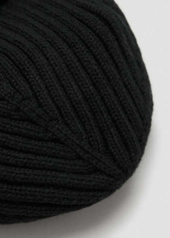 Rippstrickmütze aus Baumwolle Rippstrickmütze aus Baumwolle