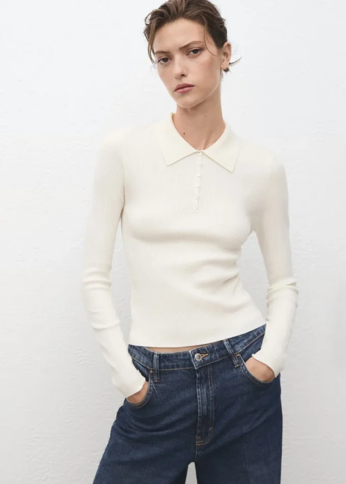 Rippstrickpullover mit Rollkragen Rippstrickpullover mit Rollkragen