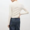 Rippstrickpullover mit Rollkragen Rippstrickpullover mit Rollkragen