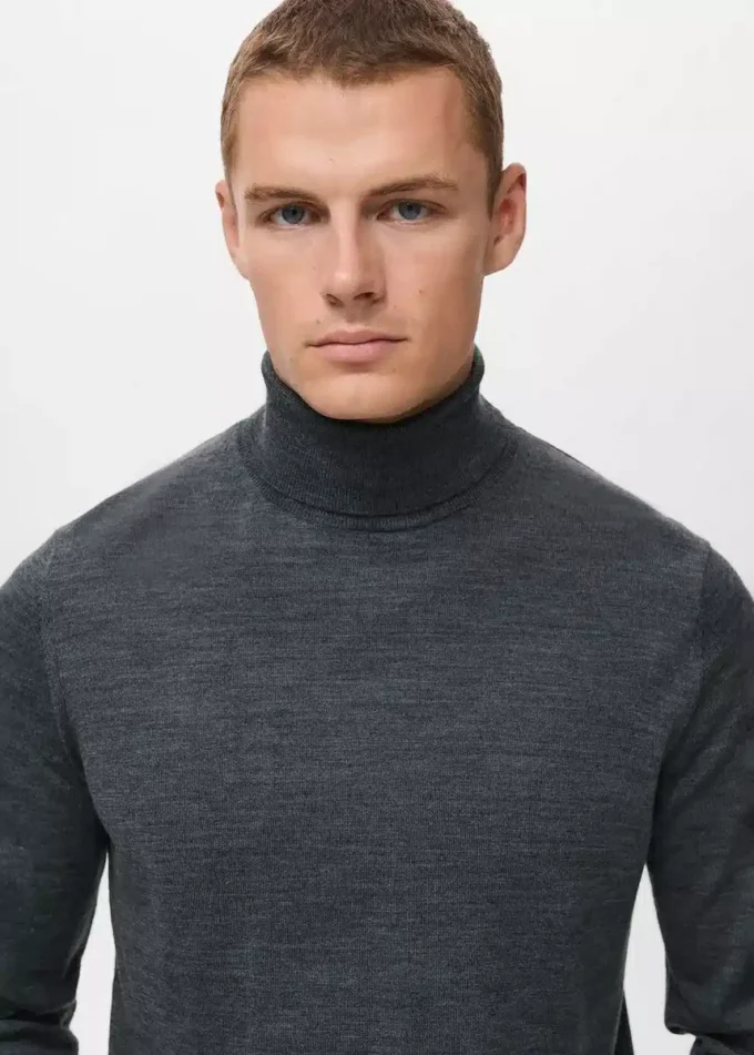 Rollkragenpullover aus 100 % Merinowolle