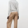 Rollkragenpullover mit Knoten
