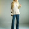 Rollkragenpullover mit Schlitzen