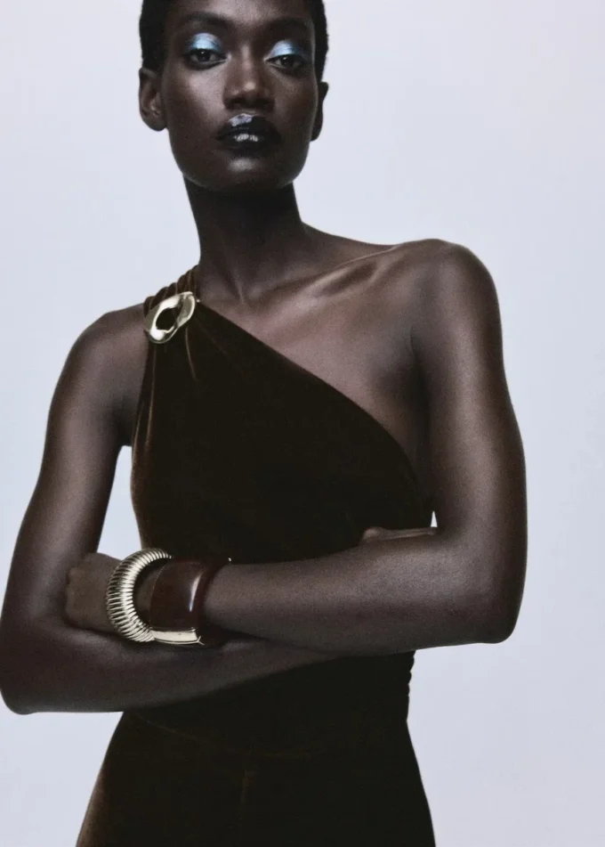 Samt-Jumpsuit mit Metallic-Details