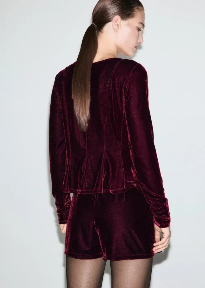 Samtbluse mit Schleifen Samtbluse mit Schleifen