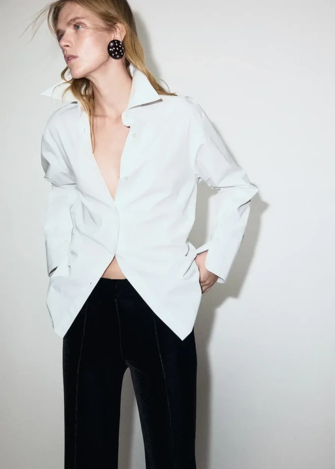Samtige Hose mit Nahtdetails Samtige Hose mit Nahtdetails