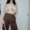 Satin-Hose mit kontrastierenden Streifen Satin-Hose mit kontrastierenden Streifen