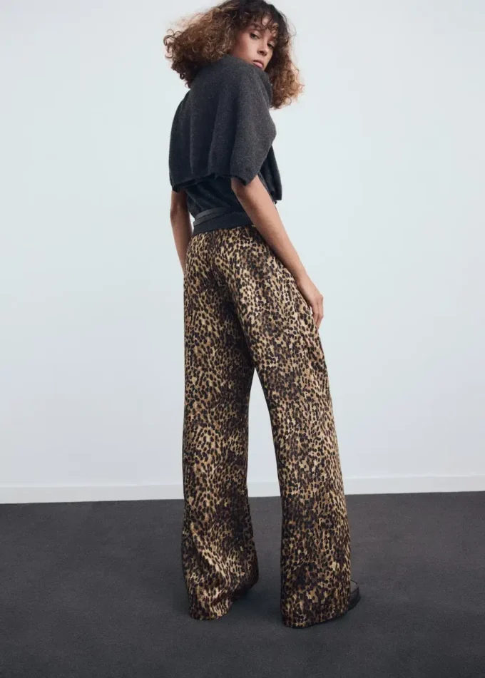 Satin-Hose mit Leopardenmuster
