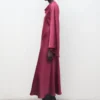 Satin-Kleid mit ausgestellten Ärmeln Satin-Kleid mit ausgestellten Ärmeln