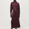 Satin-Kleid mit Gürtel Satin-Kleid mit Gürtel