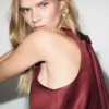 Satin-Kleid mit Schleife Satin-Kleid mit Schleife