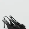 Satin-Schuhe mit Blumenmuster Satin-Schuhe mit Blumenmuster
