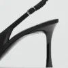Satin-Schuhe mit Blumenmuster Satin-Schuhe mit Blumenmuster